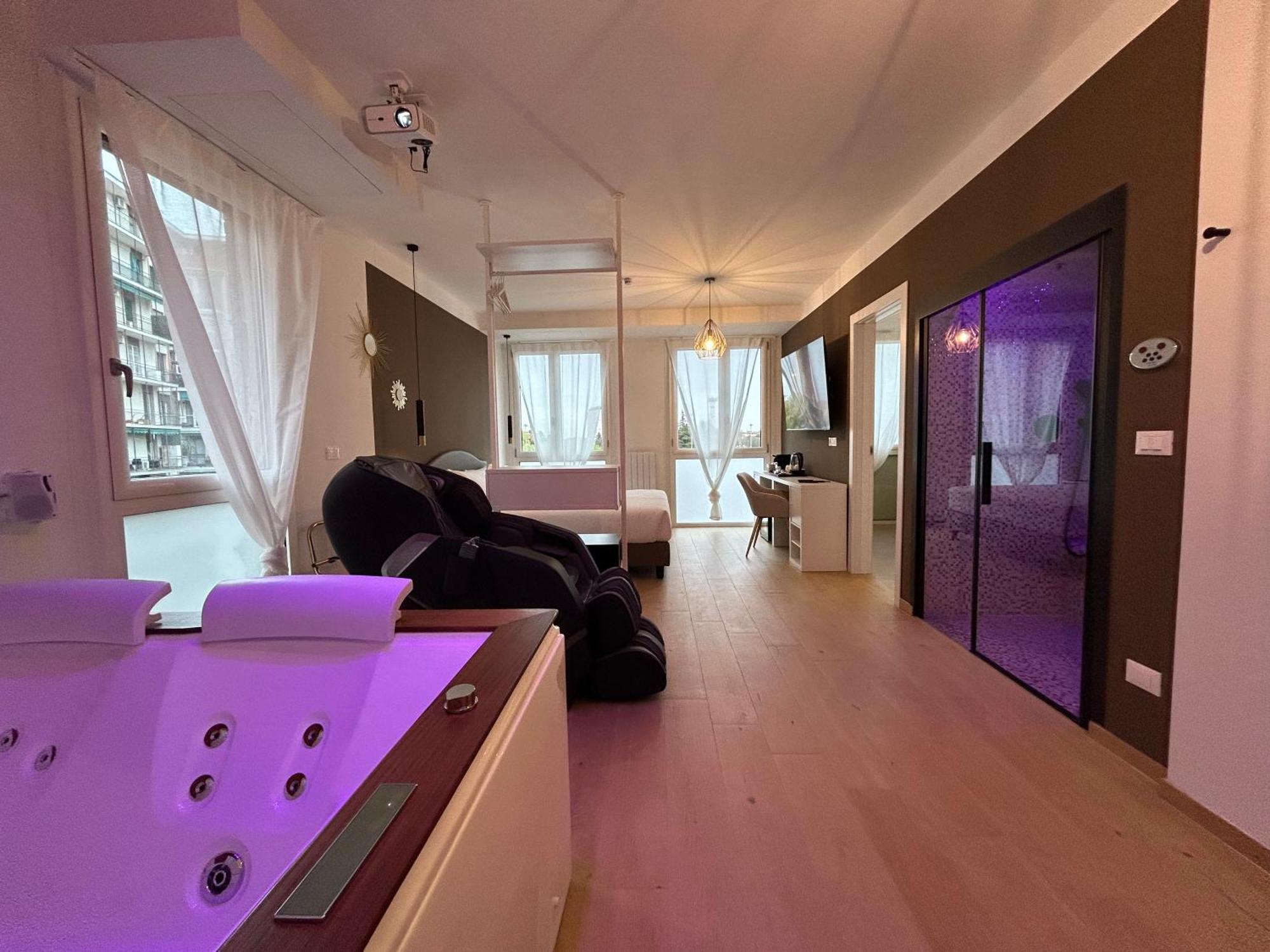 4 Star Suite Spa - Self Check-In, Bologna